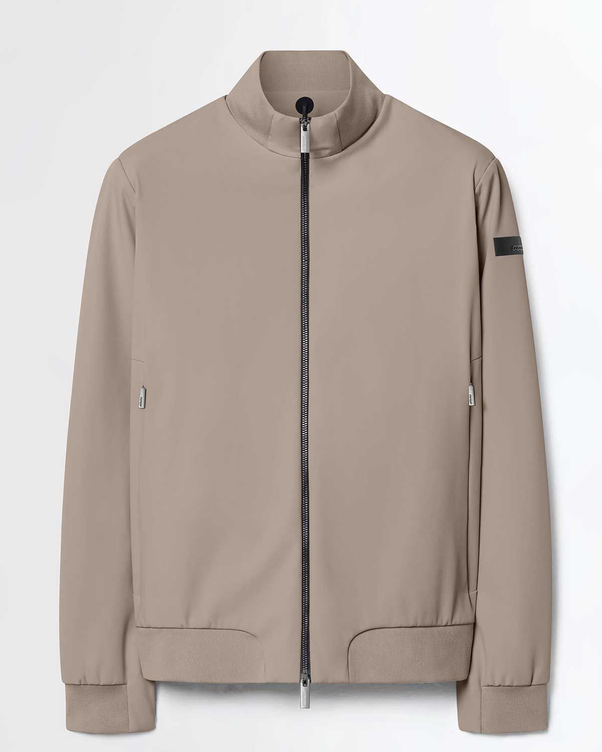 Vooraanzicht van de RRD Montecristo Thermo Soft Jacket in Sandal, midden beige.