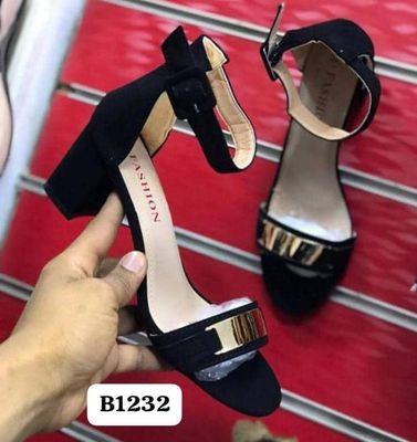 Women&#39;s shoes