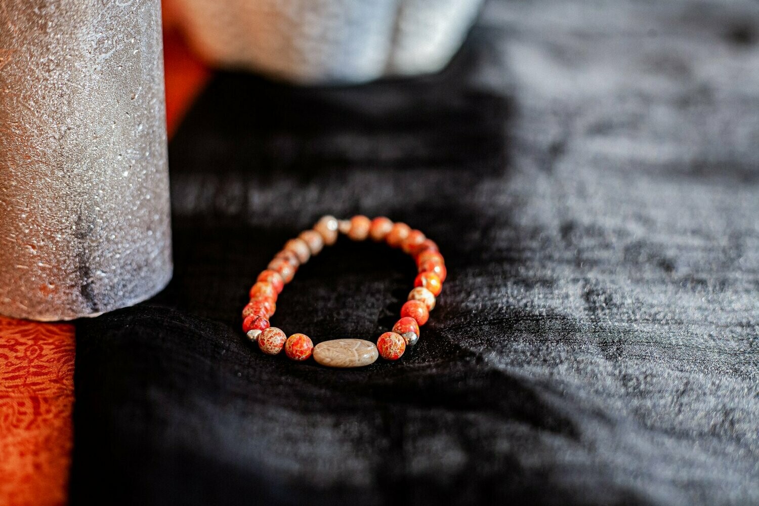 Bracelet pierres naturelles - orangé, taupe et perles plaqué argent