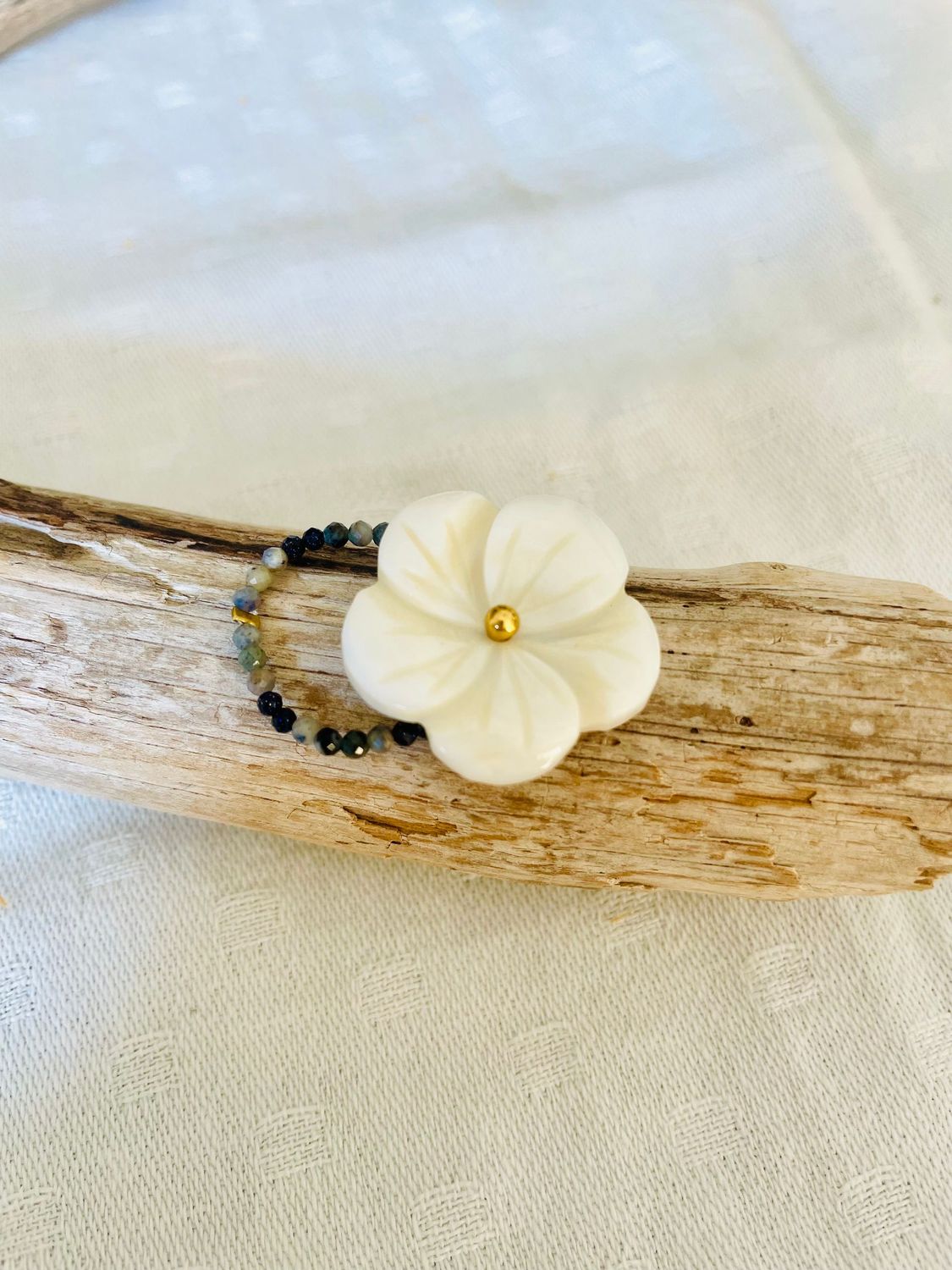 LA SOLO COROLLE BIS LA SOLO COROLLE BIS