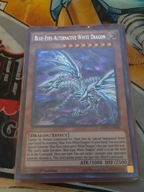 Blue-Eyes Alternative White Dragon