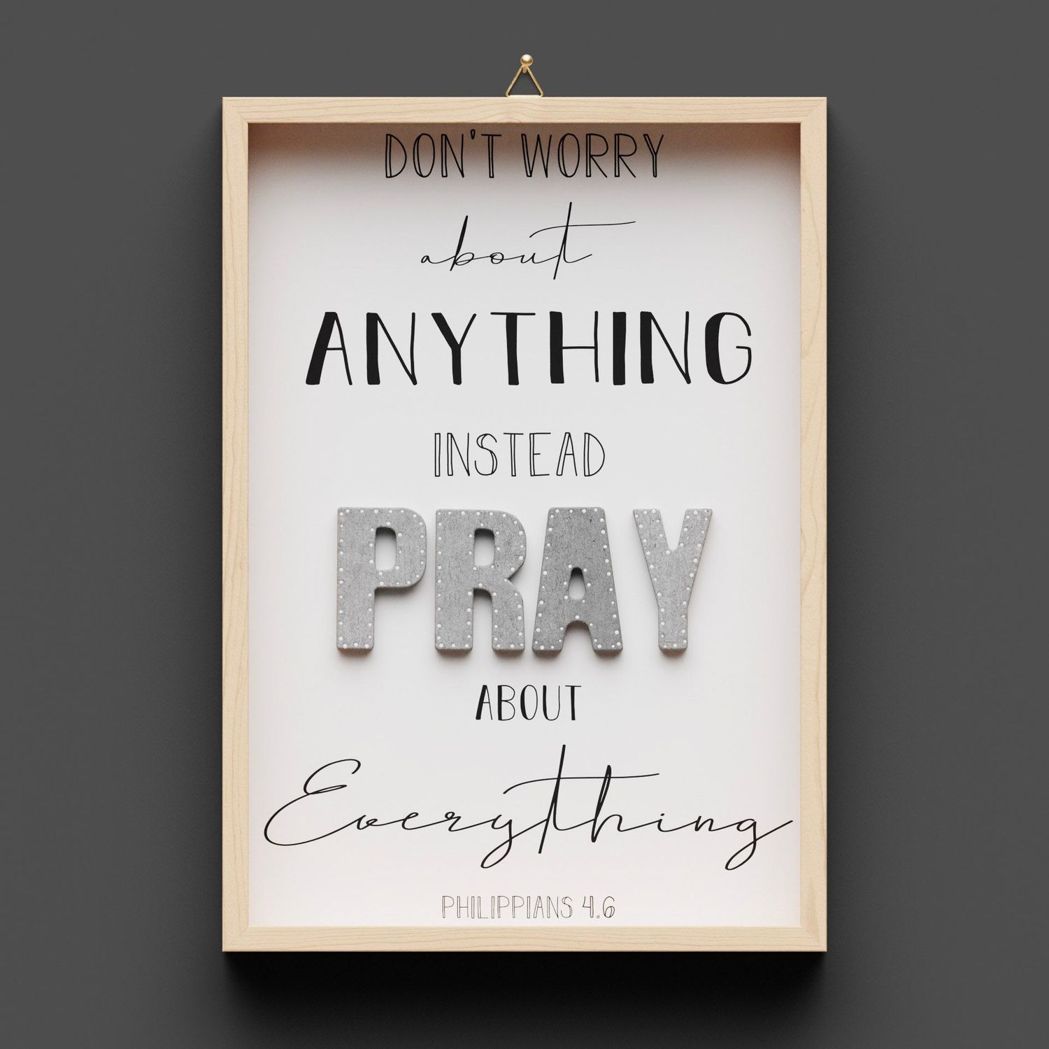 Wandbild aus Holz "PRAY" Philippians 4.6