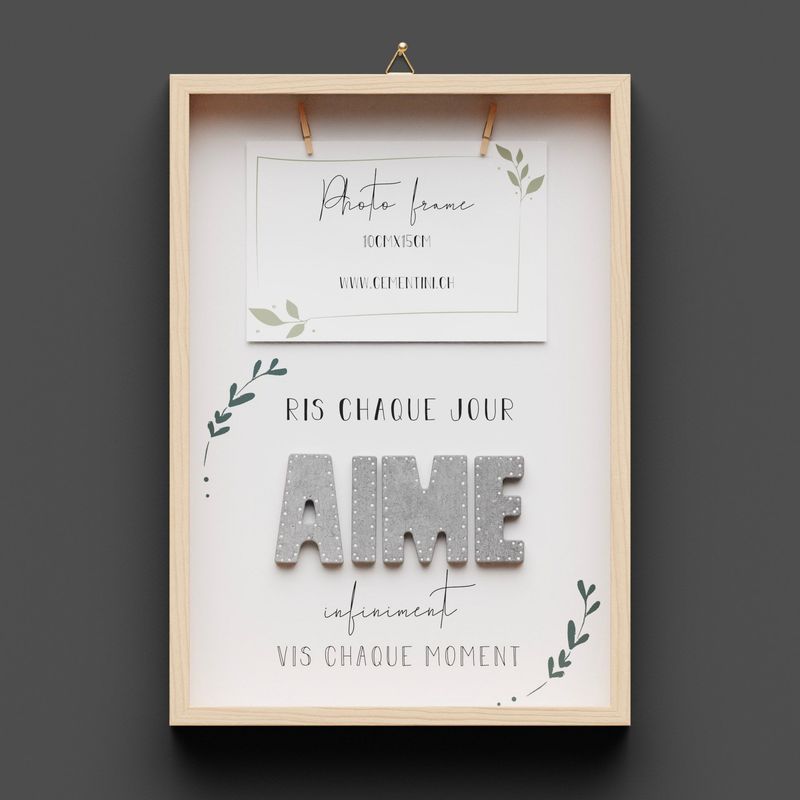 Cadre en bois, "AIME" avec duex pinces en bois pour la photo