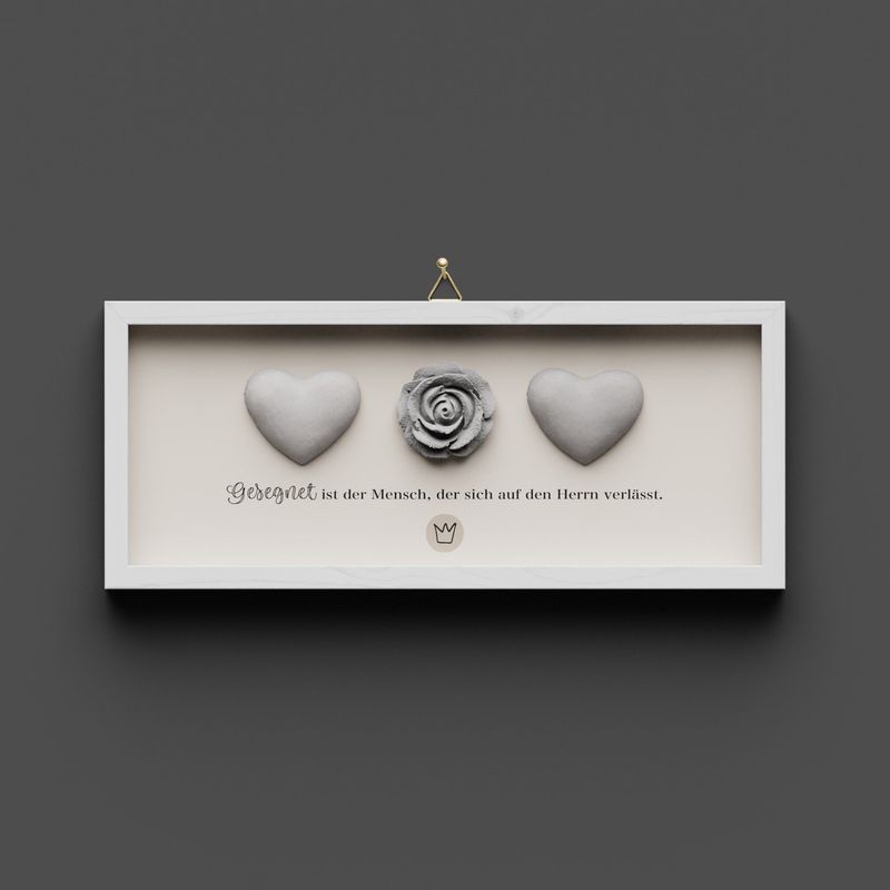 Wandbild aus Holz kurz mit Herzen und Rose