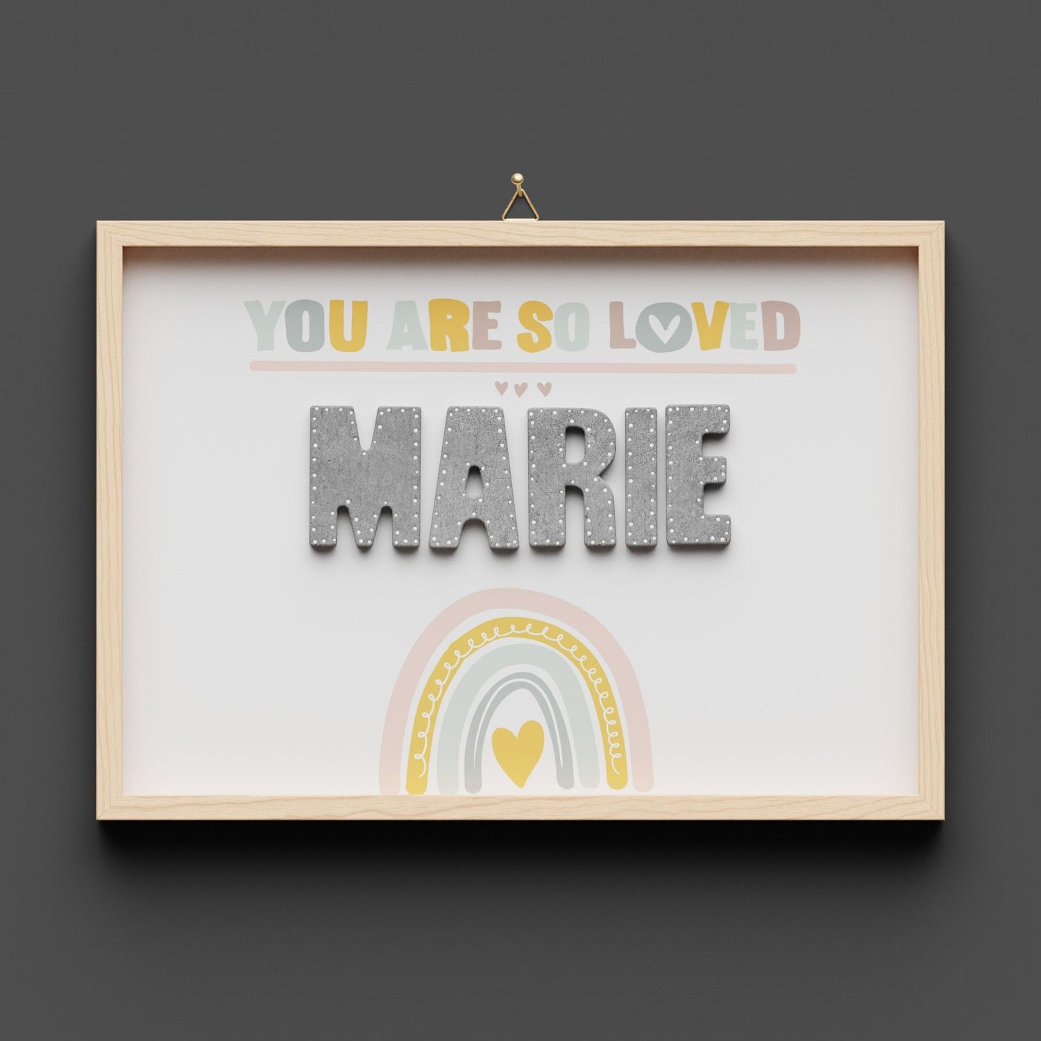 Wandbild aus Holz mit Namen personalisierbar, Regenbogen "You are so loved"