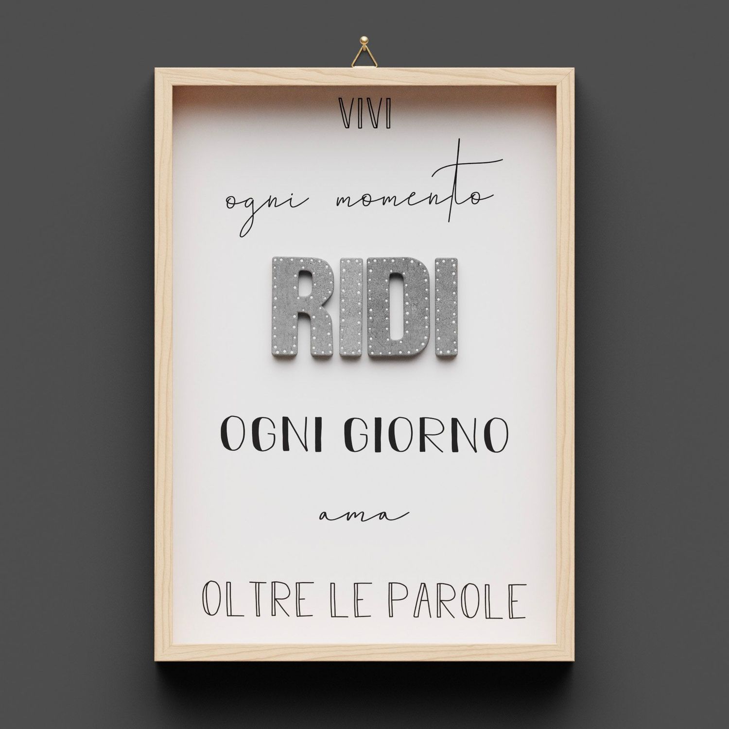 Vivi ogni momento Vivi ogni momento "RIDI" con puntini