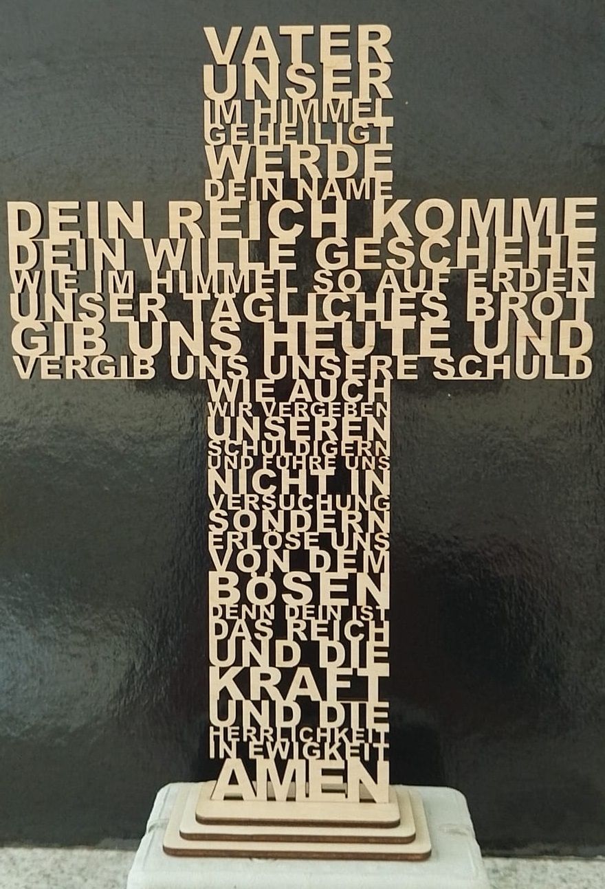 Holzkreuz Vater unser, natur