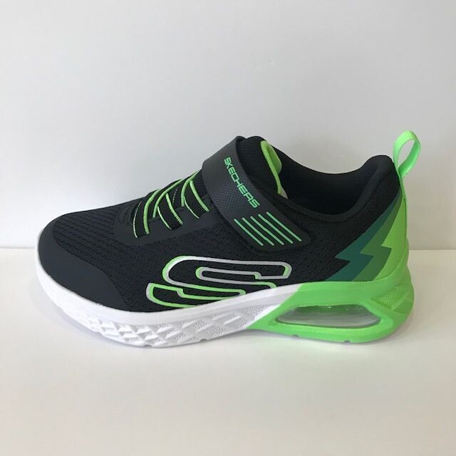 403932  Noir/Vert Skechers