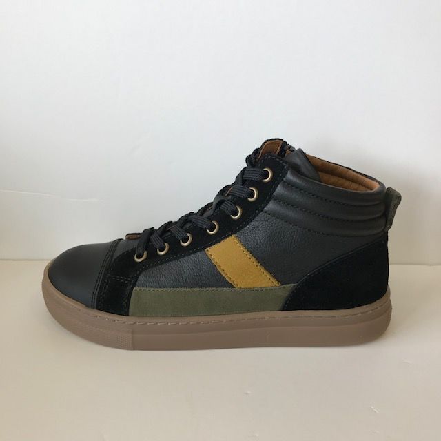 Insta Noir/Kaki Bellamy