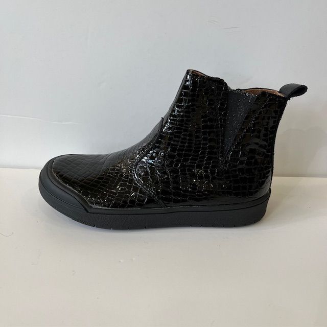 Jeni Noir Vernis Bellamy