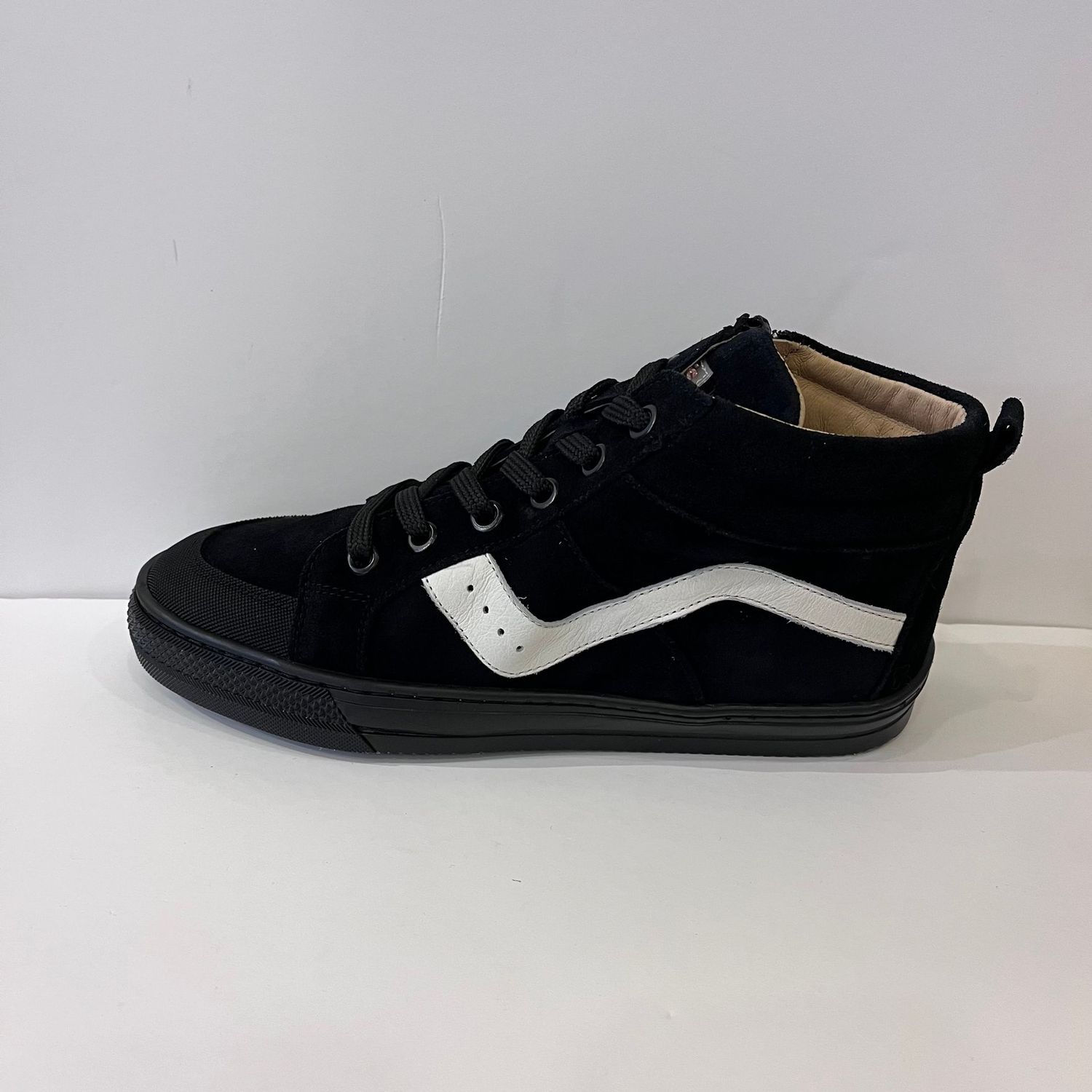 80 083 Noir Acebos