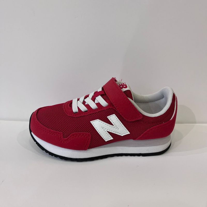 323 Rouge New Balance