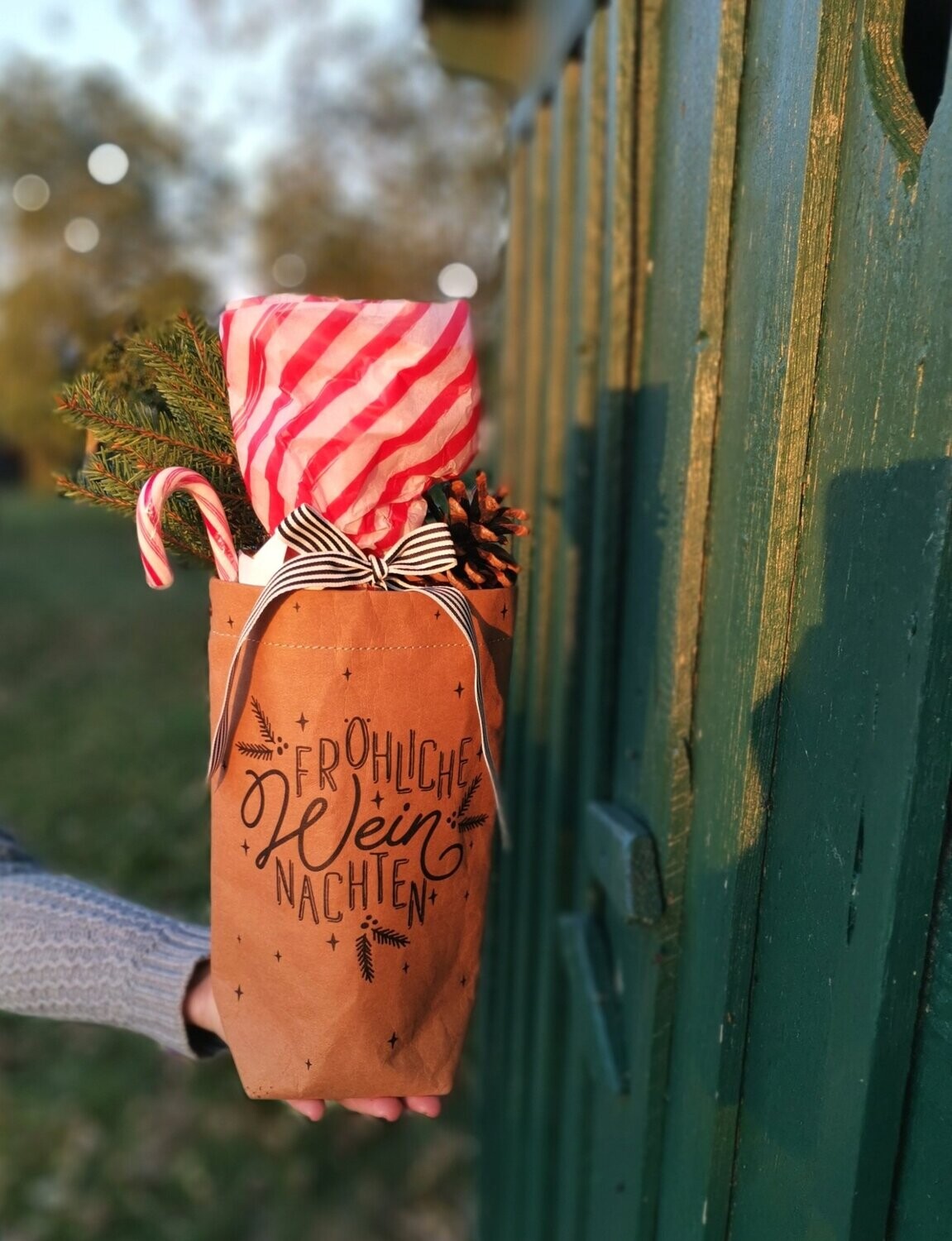 Weinverpackung Fröhliche Wein-Nachten aus waschbarem Papier