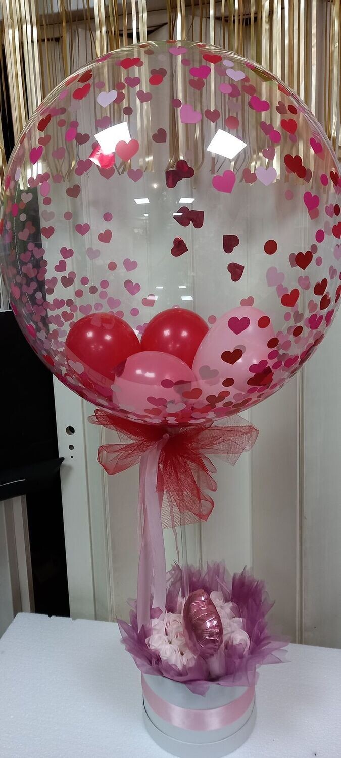Romantische Rosenbox mit Bubbleballon
