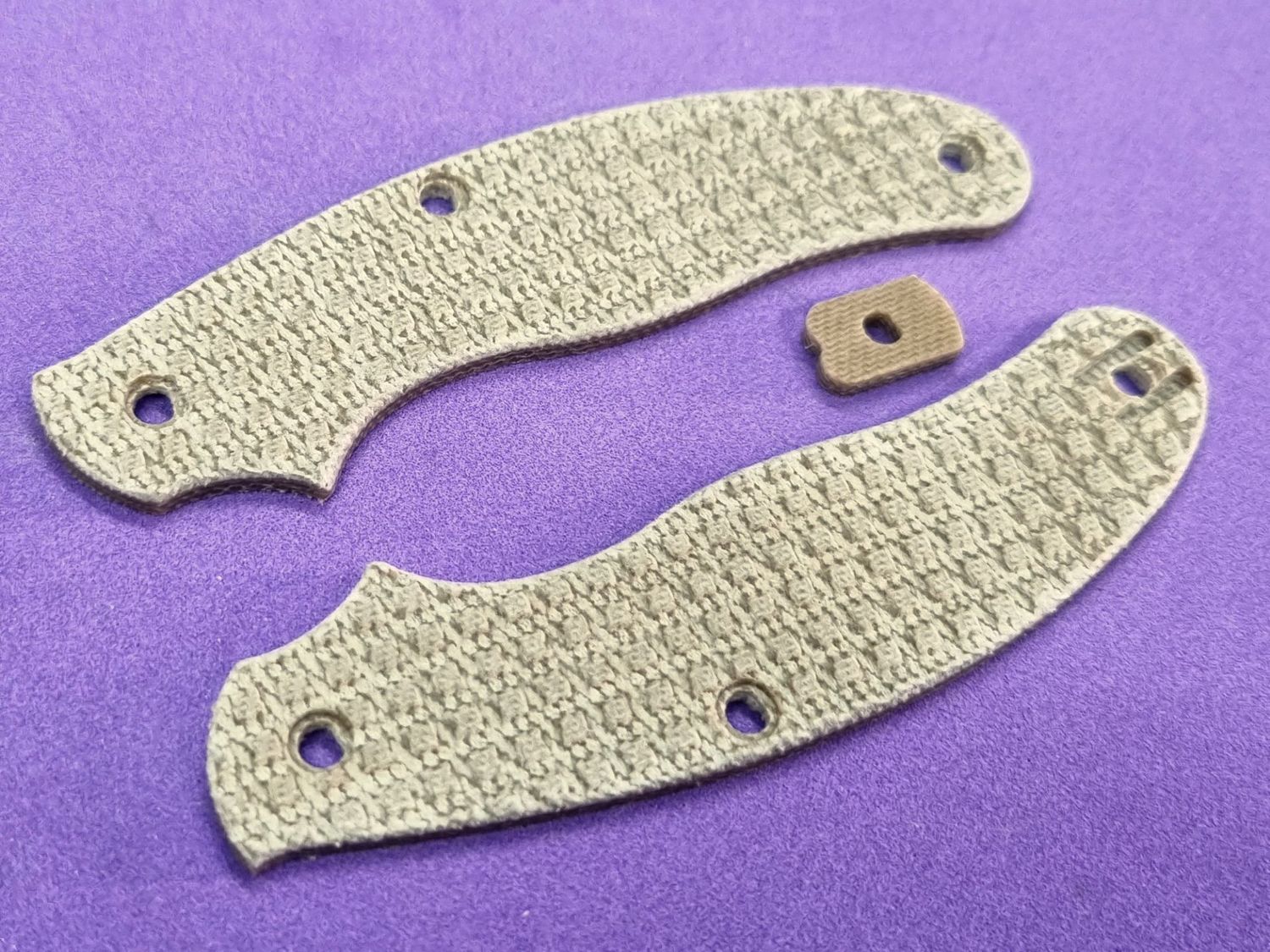 UKPK V2 flat 3.2mm 3 pin Scales in Natural Canvas Micarta (Fragged)