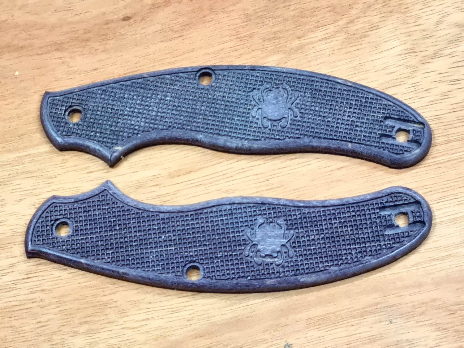 UKPK V2 flat 3.2mm 3 pin Scales in Resin stabilised (Lilac) Maple (Engraved Ori)