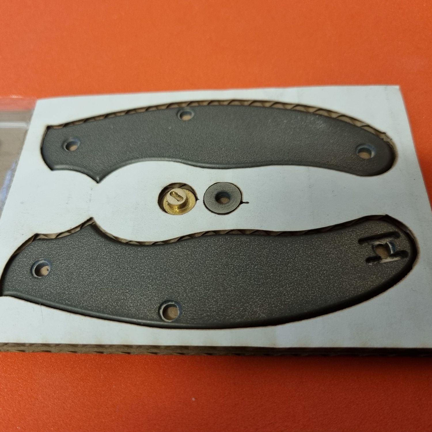 UKPK 3 pin Scales in 3mm Stonewashed Titanium