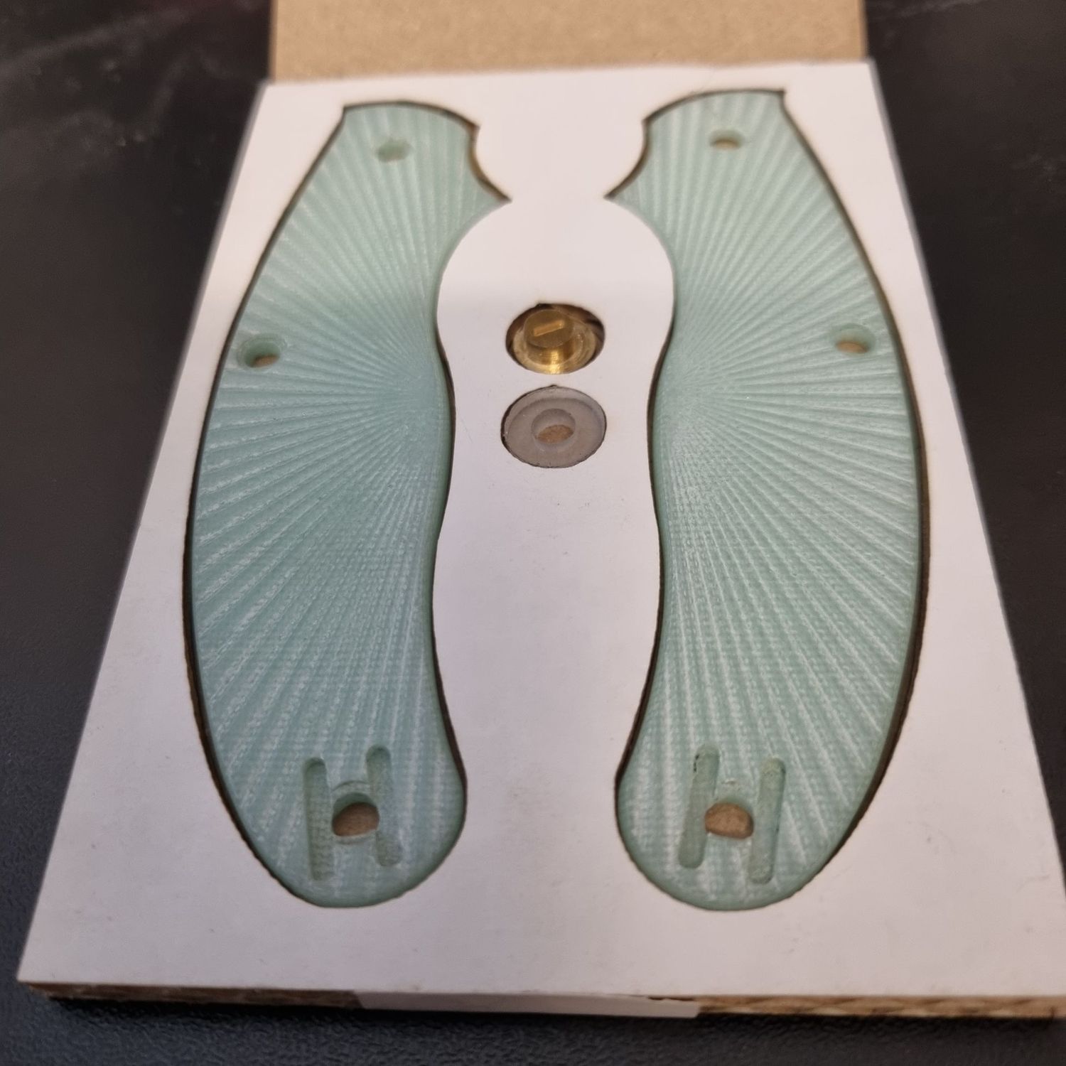 UKPK 3 pin Scales in 3mm G10 Jade Green, (VPC Stock Item)