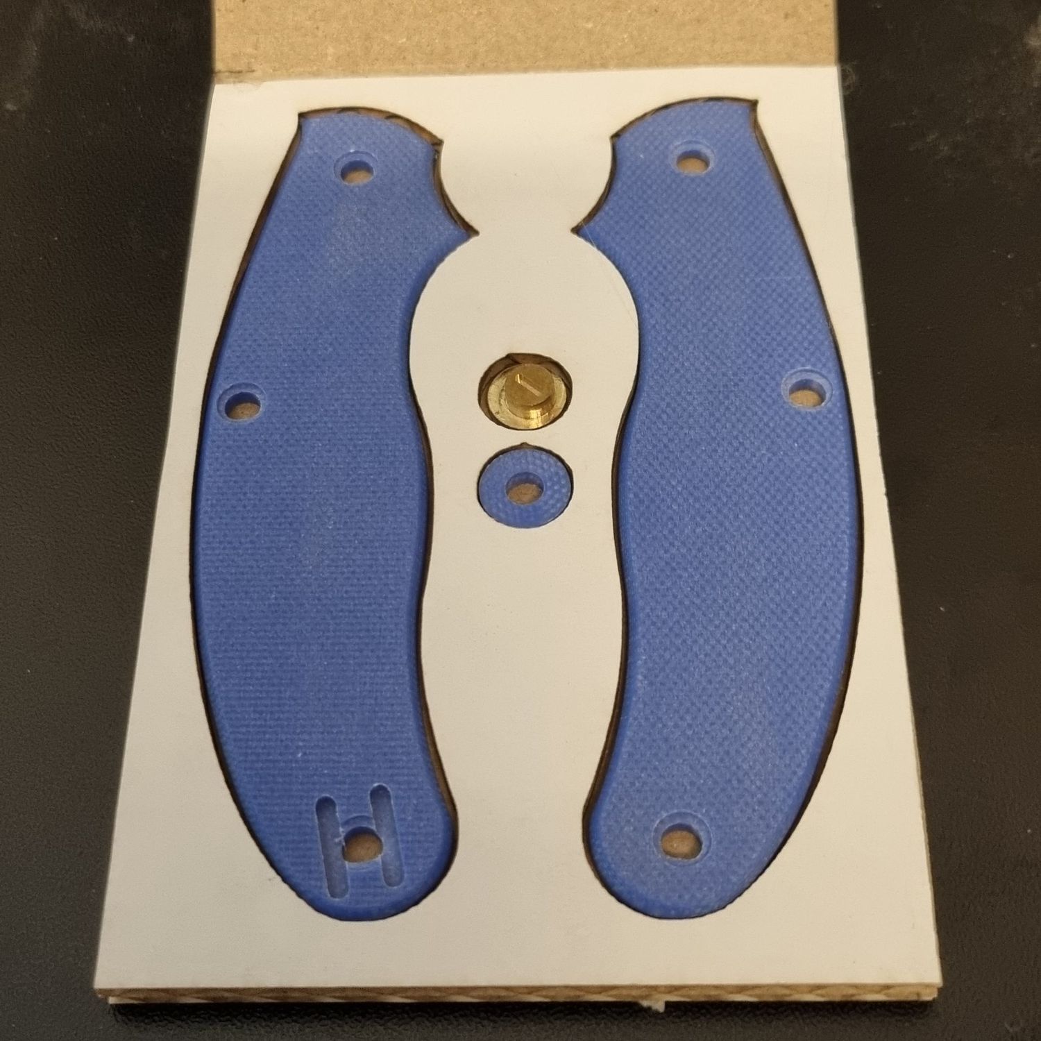 UKPK 3 pin Scales in 3mm G10 Blue, (VPC Stock Item)