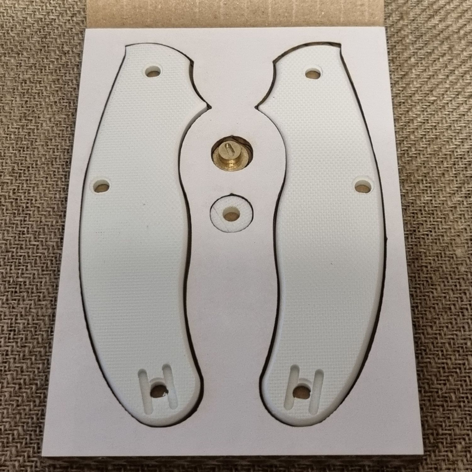 UKPK 3 pin Scales in 3mm G10 Snow White, (VPC Stock Item)
