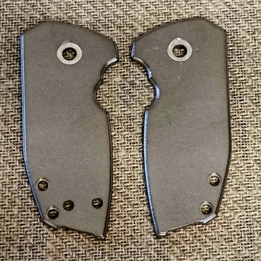 Squid Compact Scales in Titanium (Stonewashed)
