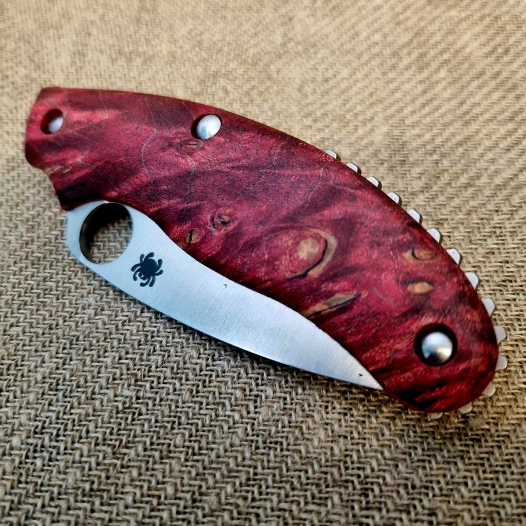UKPK 3 Pin V2 Ergo 5mm Scales in Flame Red Maple Burl with Blood Red bonded Liners
