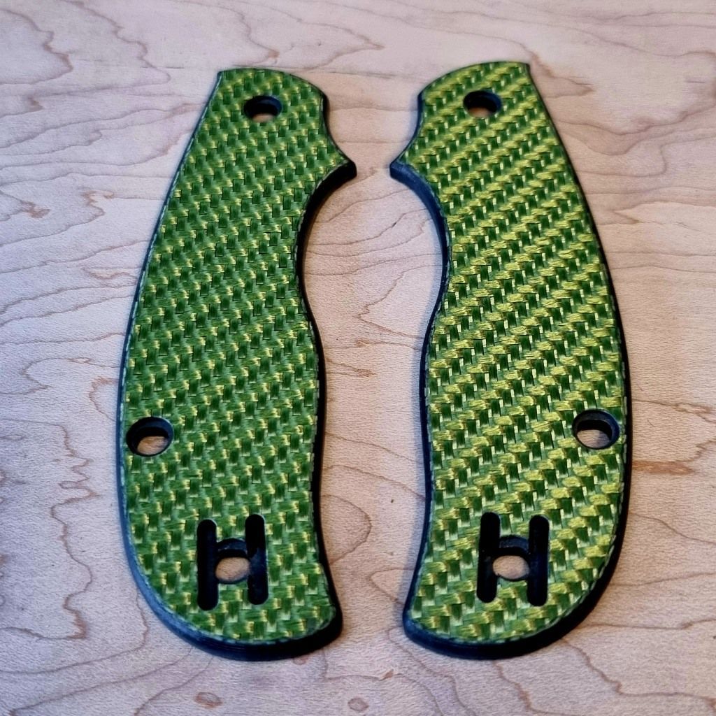 Urban Scales in 3mm Carbon Fibre (3K Twill Green) Urban Scales in 3mm Carbon Fibre (3K Twill Green)