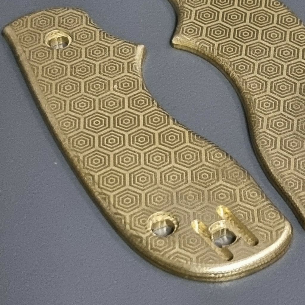 Squeak Scales in 3mm Brass (Honeycombe borderless) Squeak Scales in 3mm Brass (Honeycombe borderless)