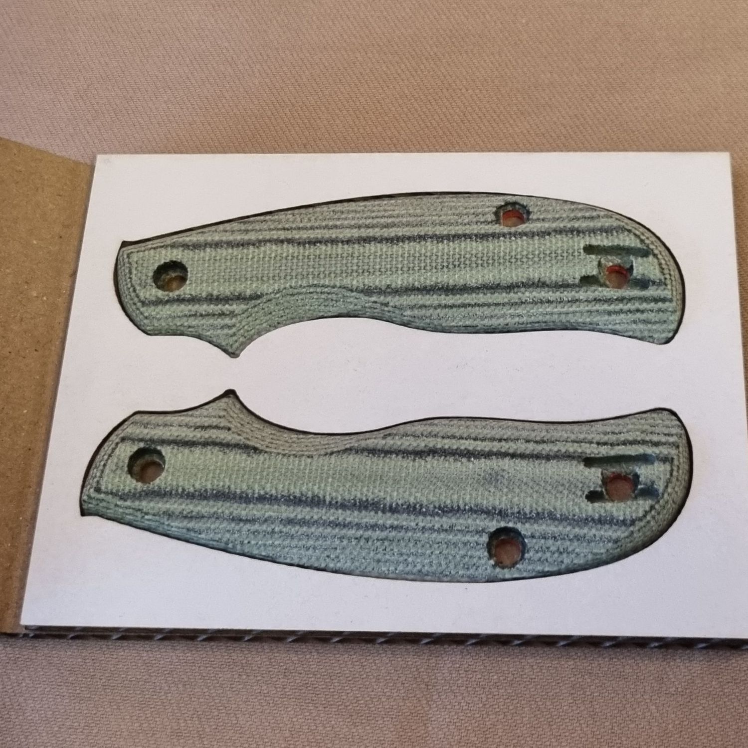 Urban V2 Ergo 5mm in Sage Green Canvas Micarta with Orange Glow Liners (with Thrust Bearings)