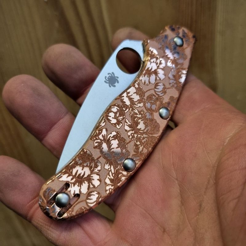 UKPK 4 pin Scales in 3mm Polished Copper with Peony Pattern