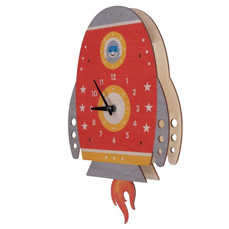 Spaceship Pendulum Clock