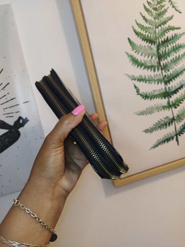 Black flower vernis double zippy wallet
