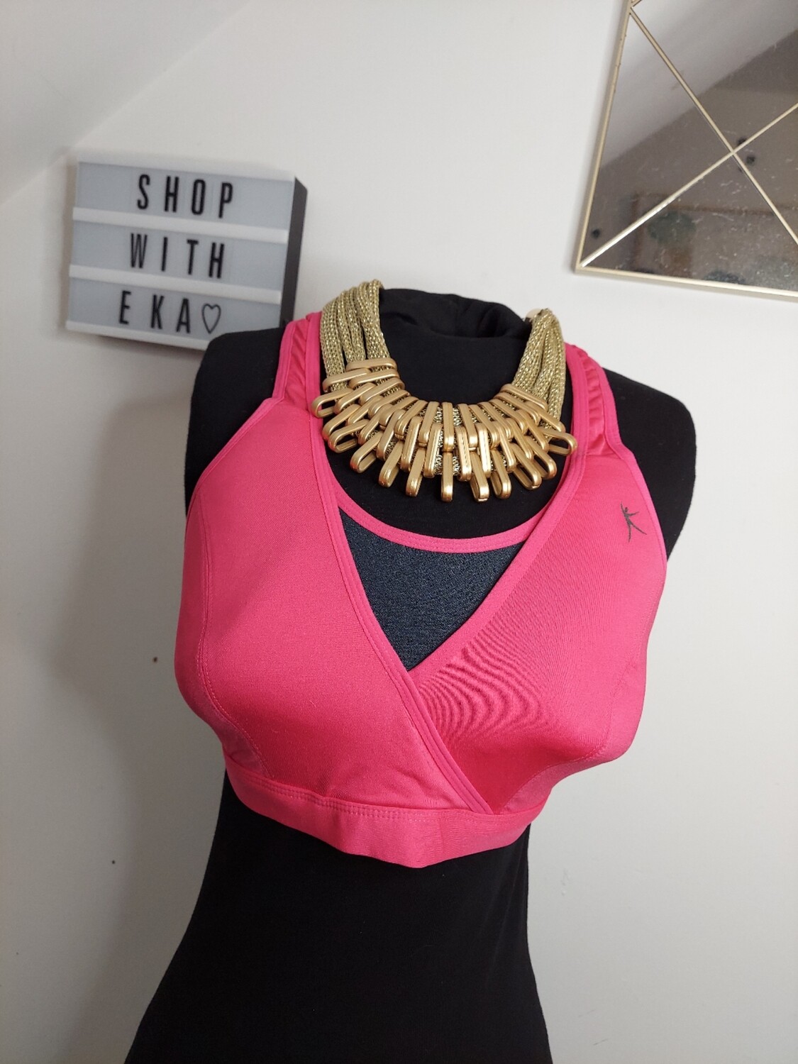 (NEW) Pink sports bra size 38C