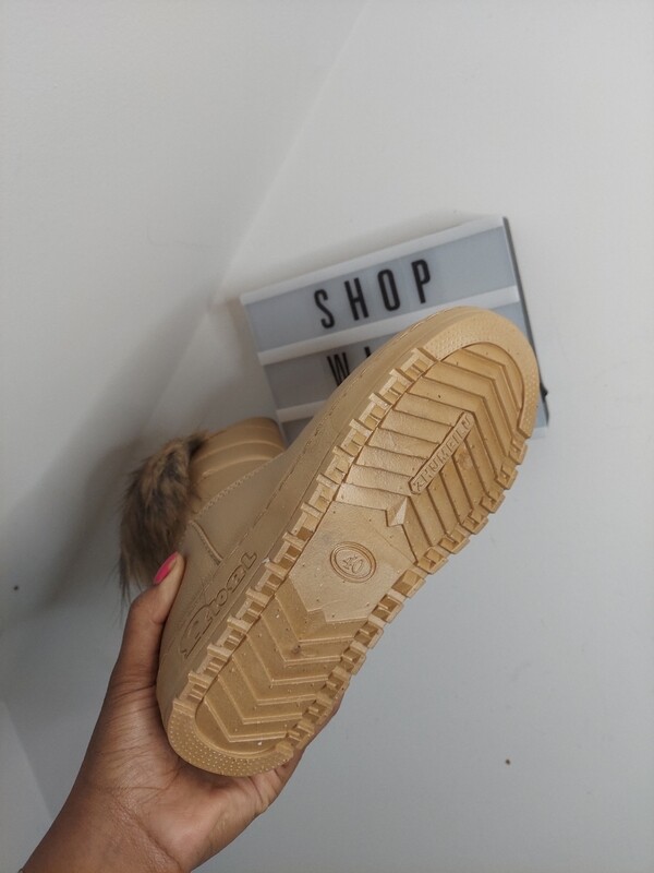 Gold winter boots size 8