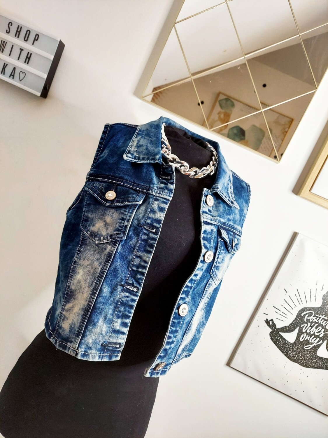 Used cropped shortlseeved jean vest