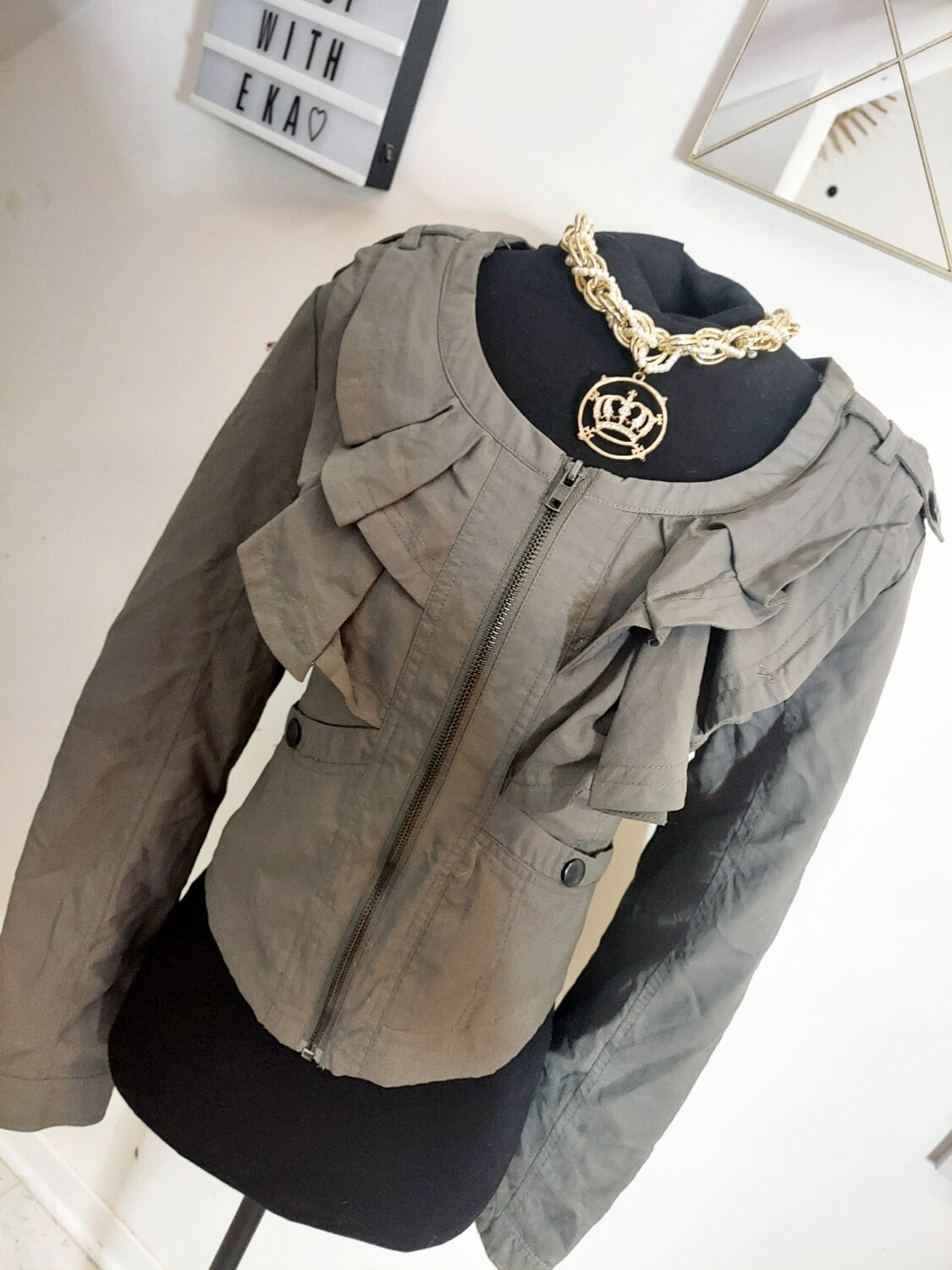 Used green/taupe blazer