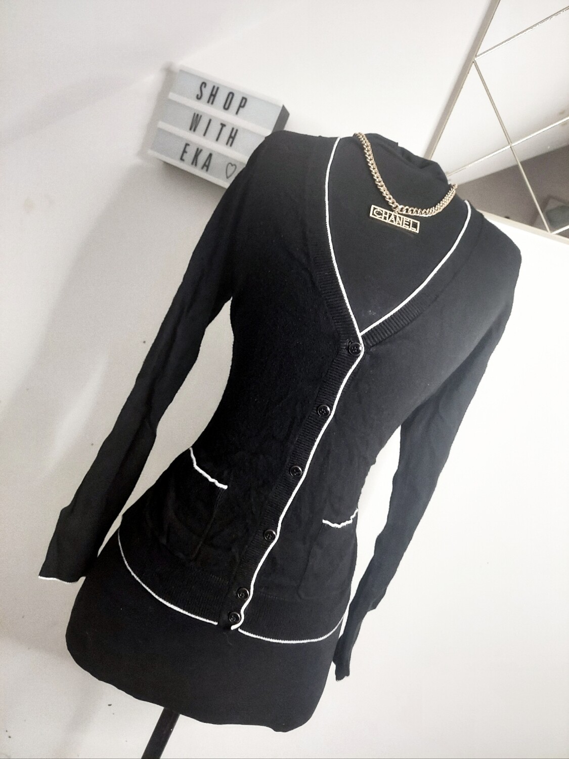 used black fitted cardigan