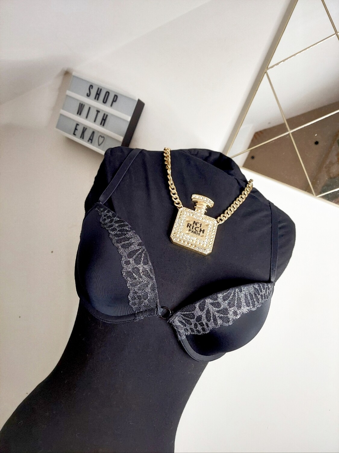 used black lasenza bra 32C