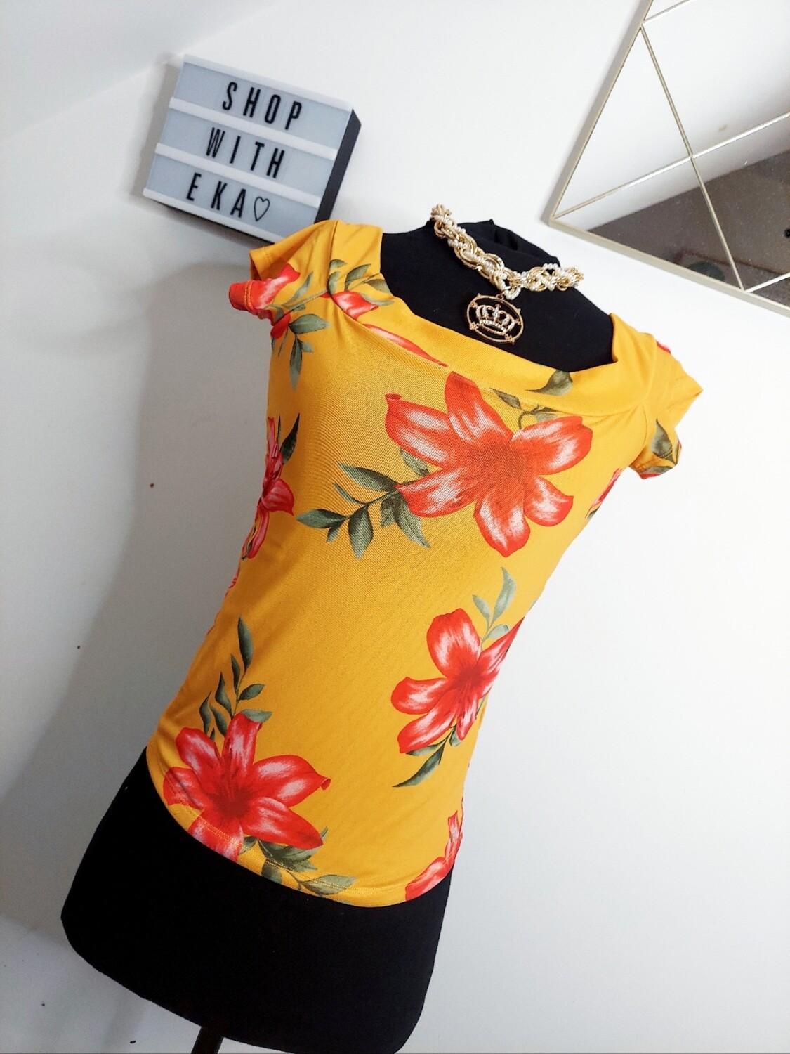 used yellow mustard guess floral shirt