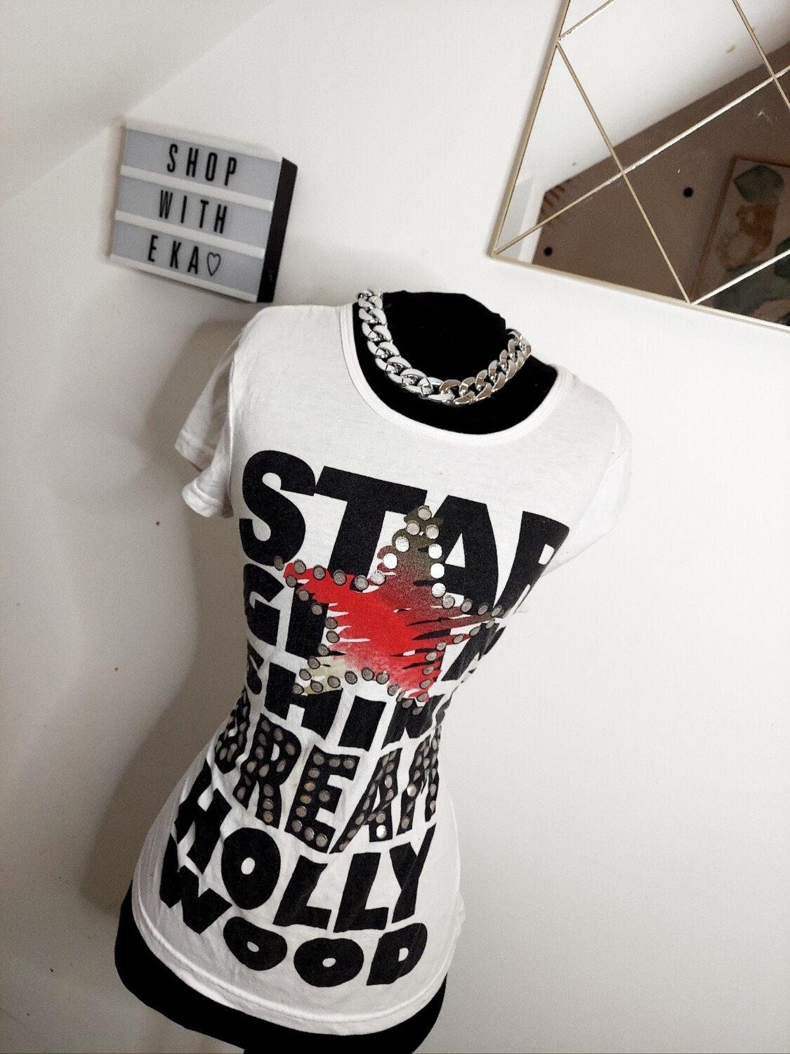 used white graphic t-shirt