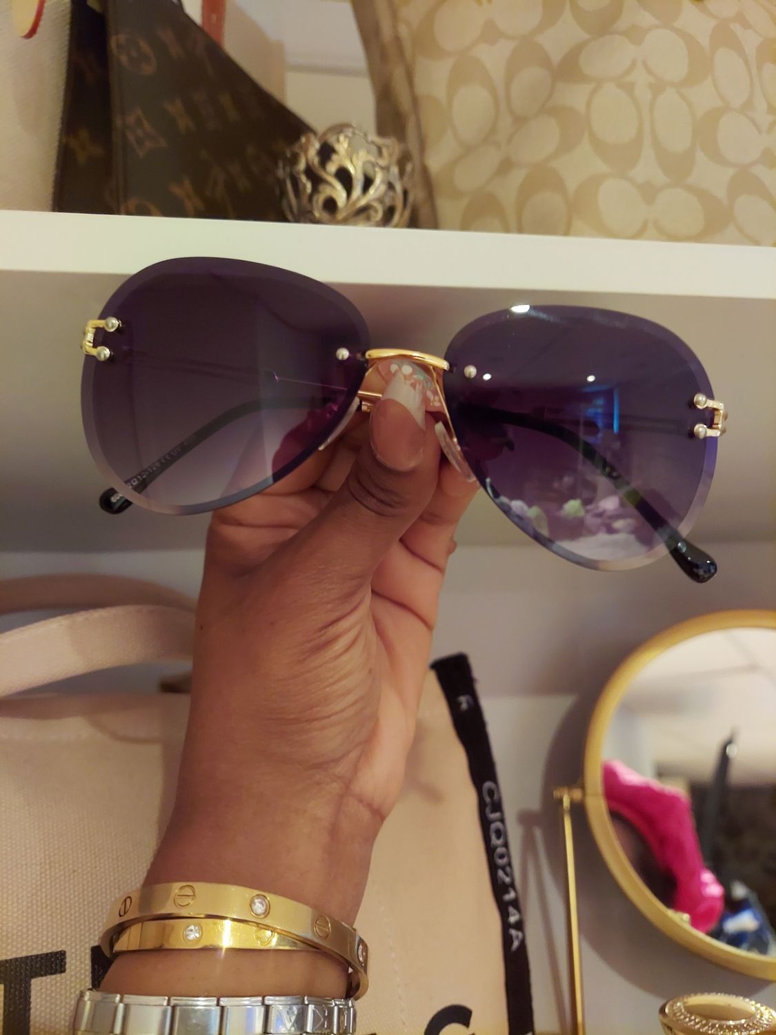 Aviator style sunglasses (ADD ON ITEM)