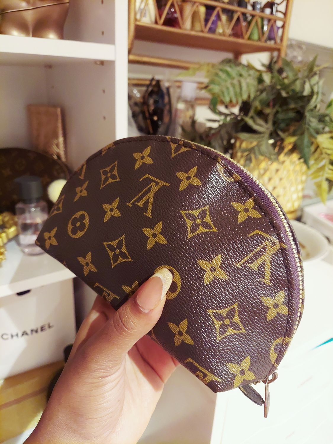 Brown makeup / storage lv bag