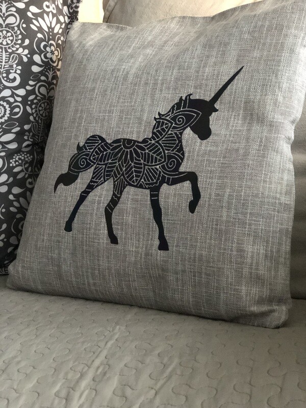 *Unicorn* beige pillow case &amp; pillow