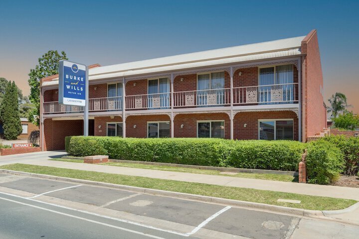 Burke and Wills Motor Inn - Swann Hill, Vic.