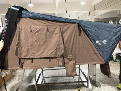 4 person Roof Top Tent - Brown/Navy
