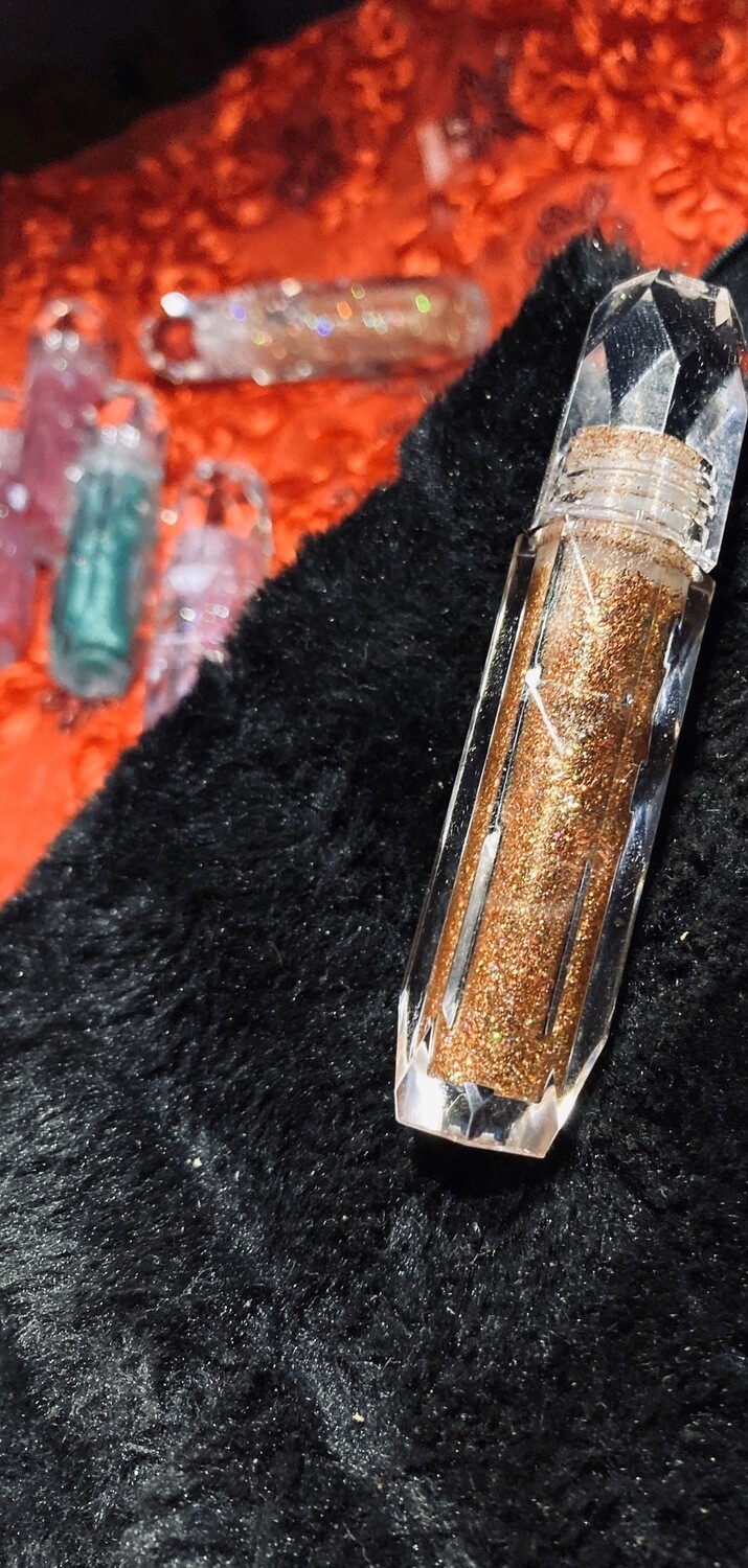 Xtra Lipgloss Tube Shade: Hennessy