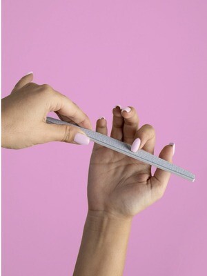 ME Gel polish New Me #V01, 8 ml