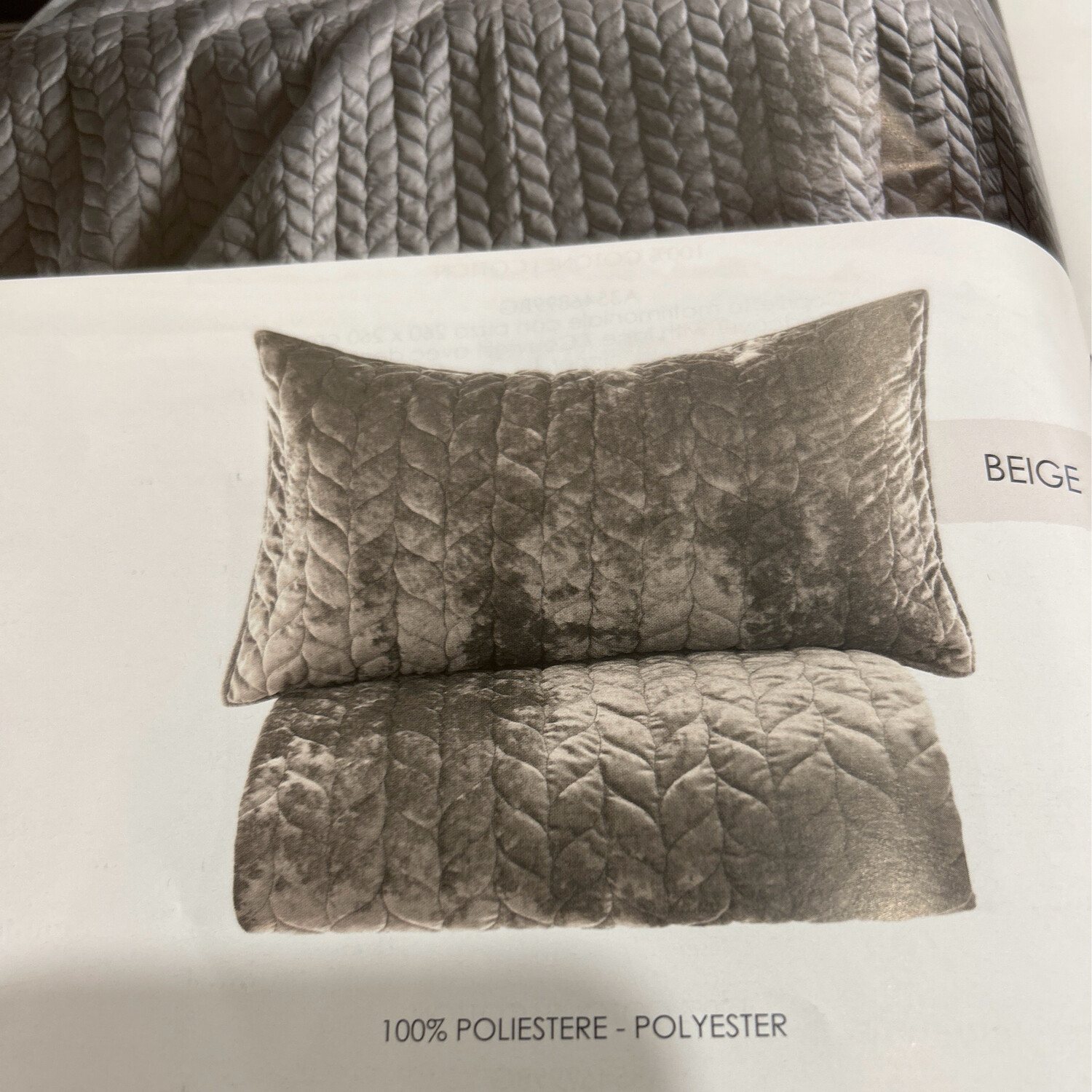 Set Trapunta cm 260x260 con 2 Copriguanciali 50x80 420 GSM Blanc Mariclo ‘linea VELVET Collection Disponibile verde