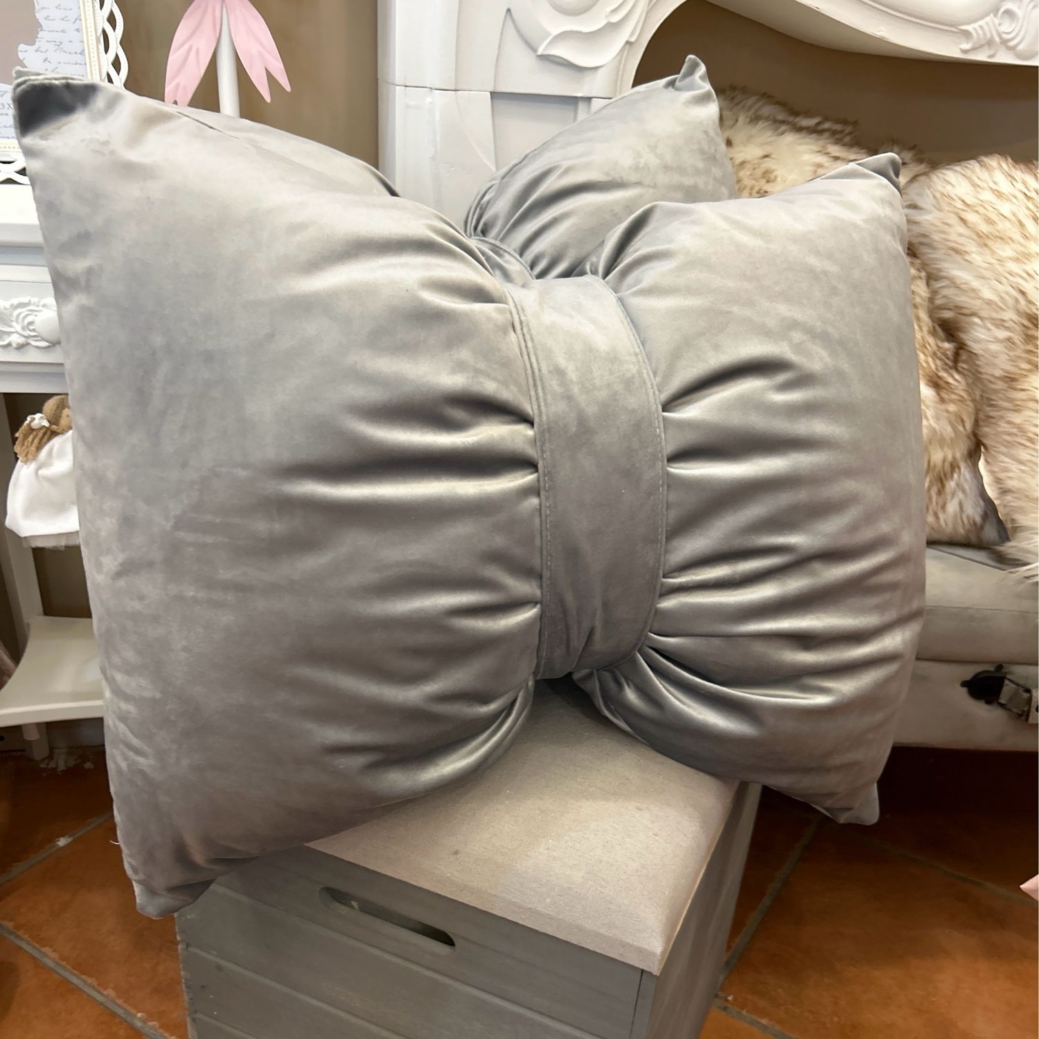 Cuscino Fiocco In Velluto Grigio sartoriale cm 60