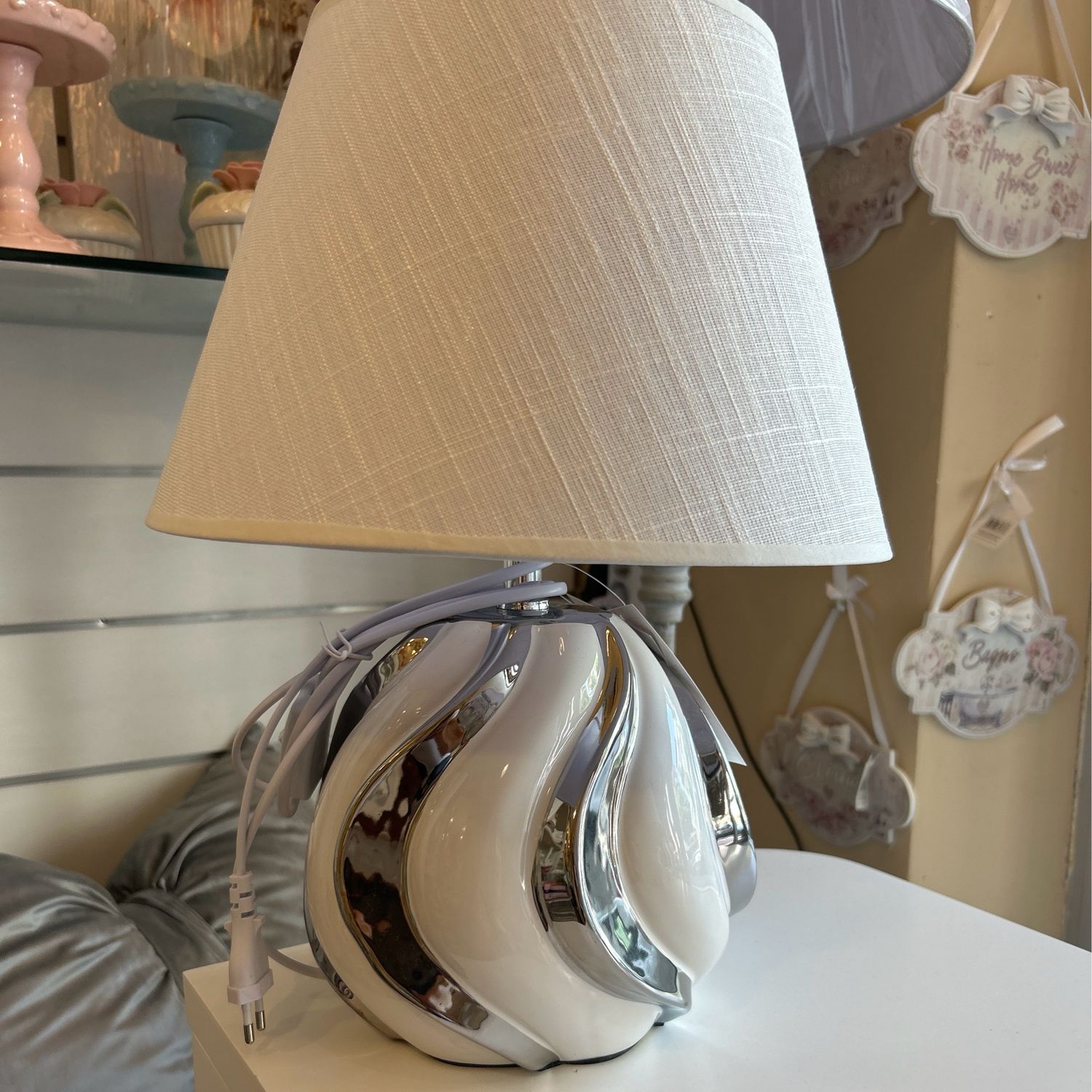Lampada Shiney cm 30 H42 col bianco e argento